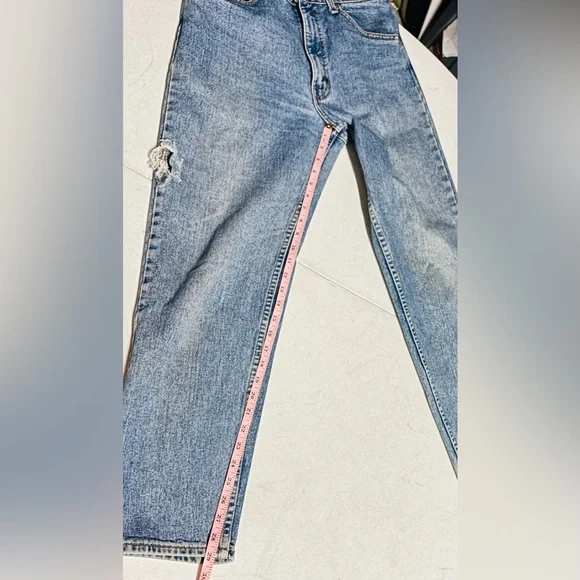 Vintage Levi’s 550 Jeans Men’s 33x30 Made‎ in USA Relaxed Fit Denim Hole Leg - Picture 5 of 8